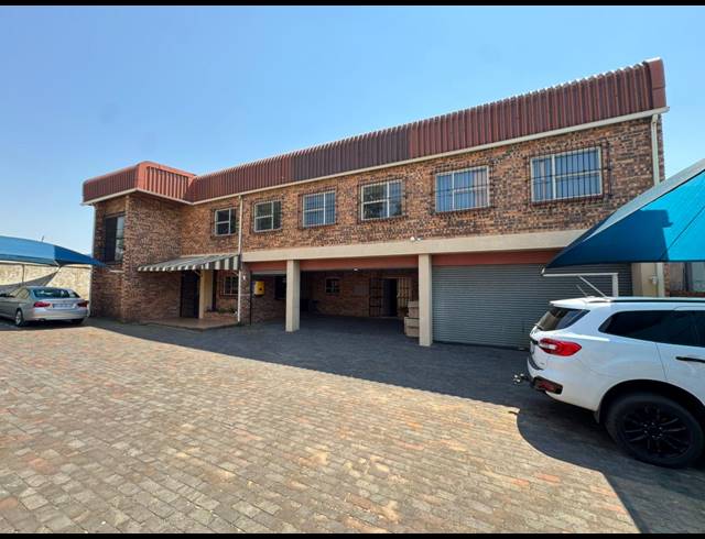 800M² WAREHOUSE FOR SALE IN FLORIDA